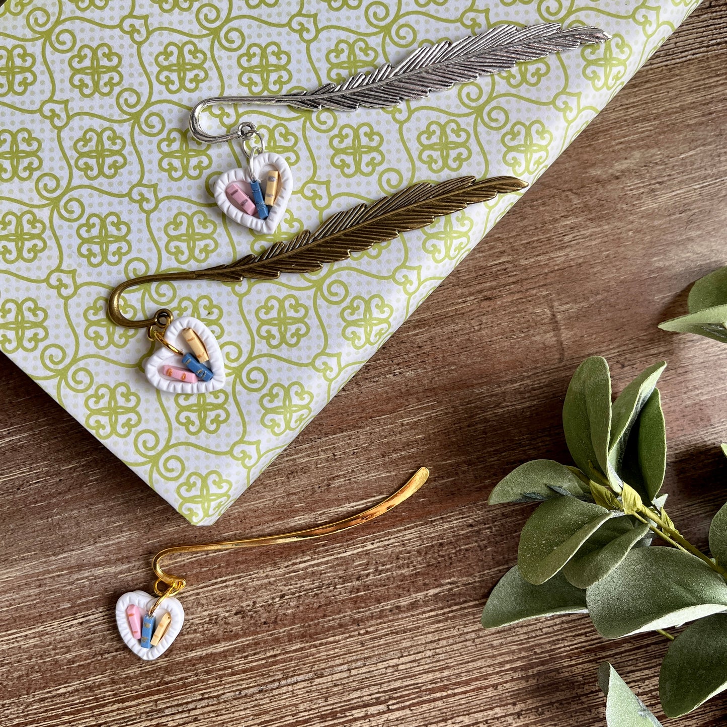 Bookmarks - Heart Bookstack