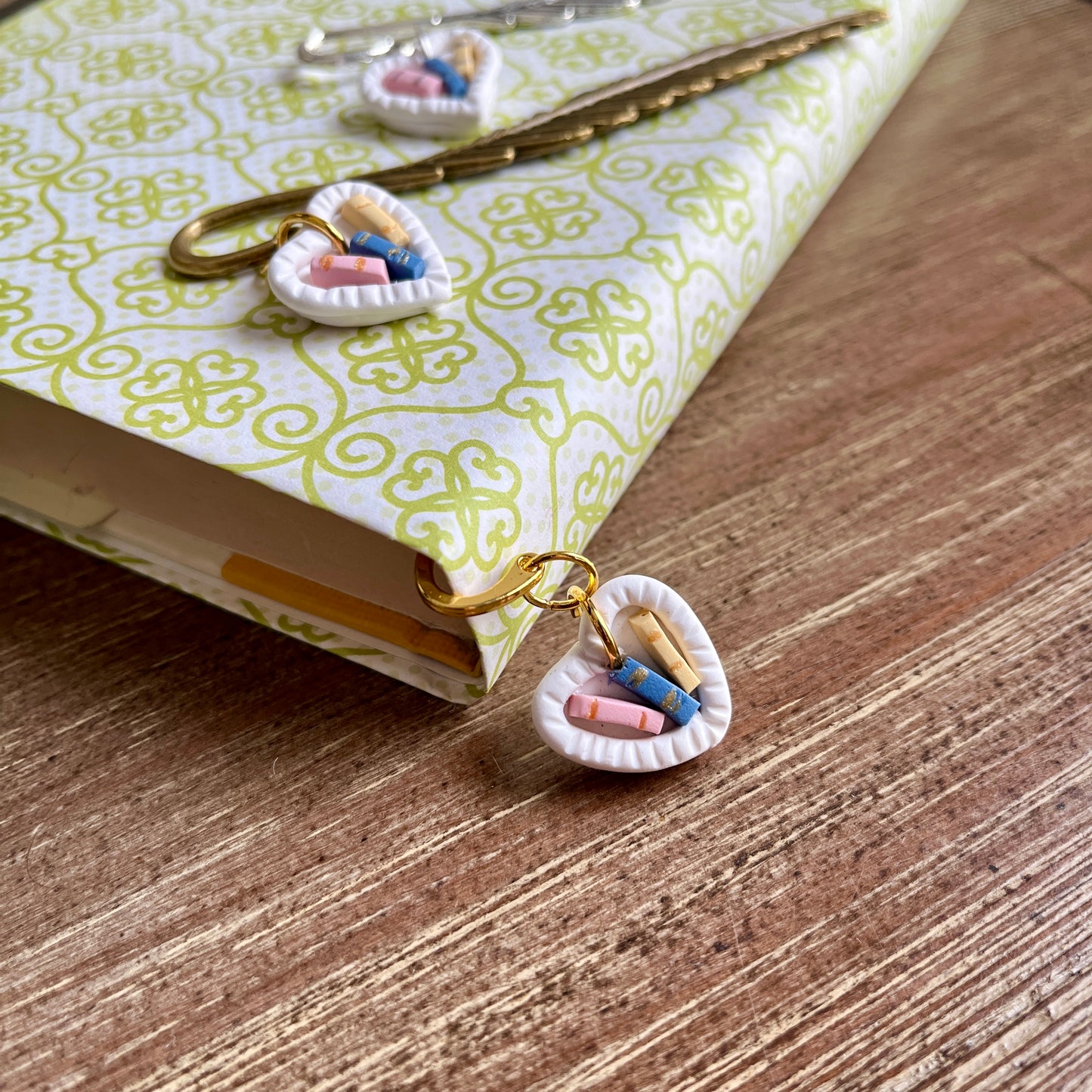 Bookmarks - Heart Bookstack