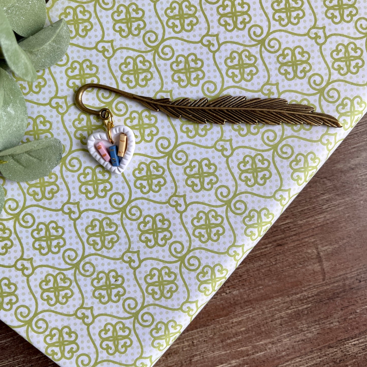 Bookmarks - Heart Bookstack