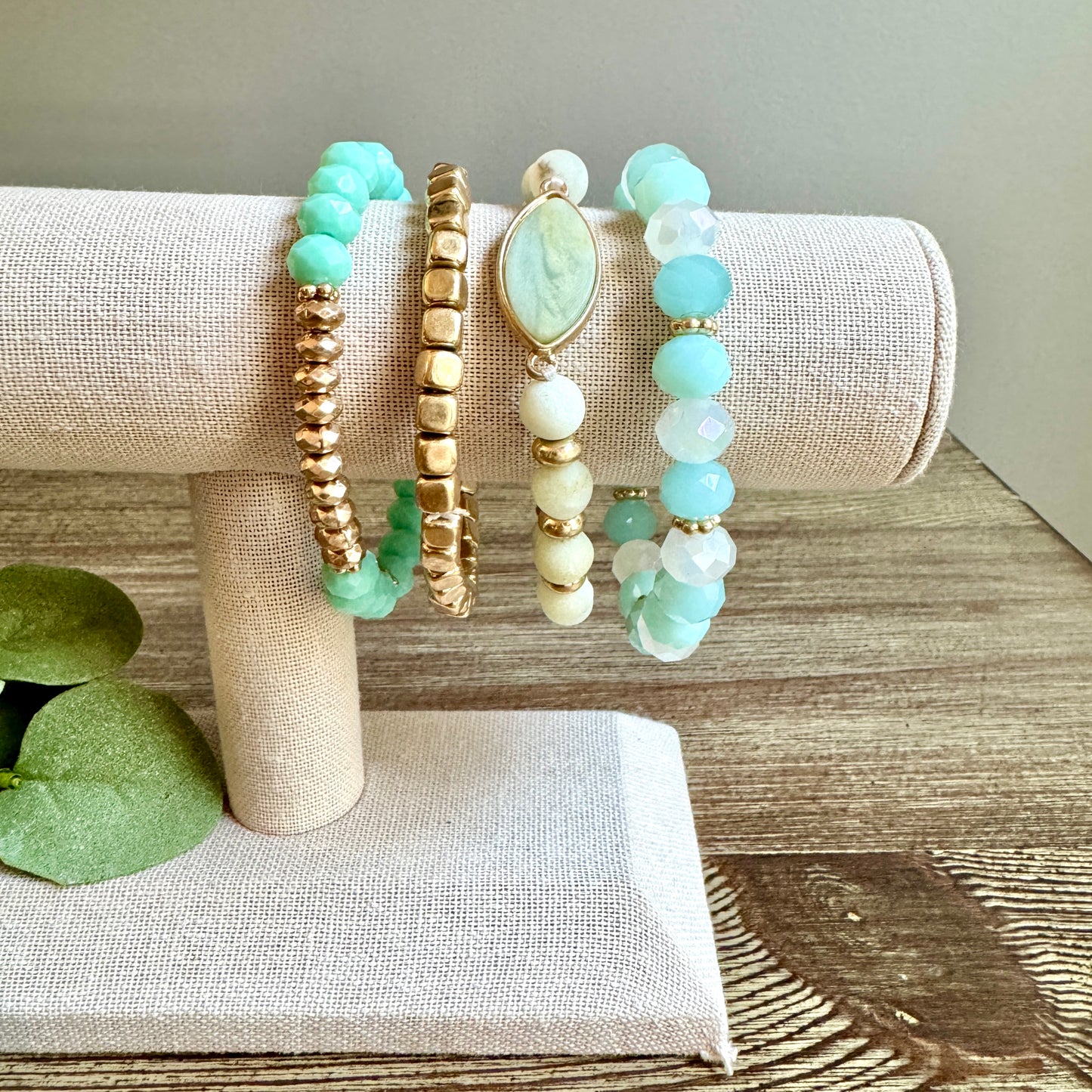 Assorted Faceted Glass And Metallic Beaded Bracelet Set