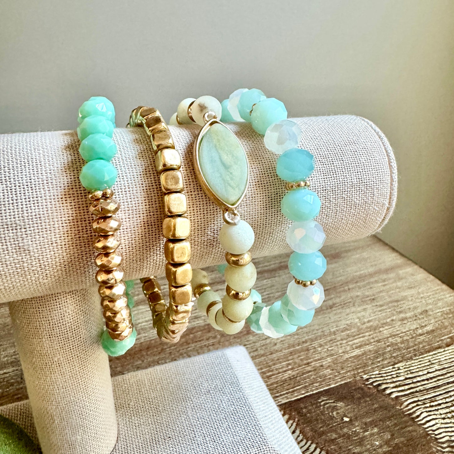 Assorted Faceted Glass And Metallic Beaded Bracelet Set