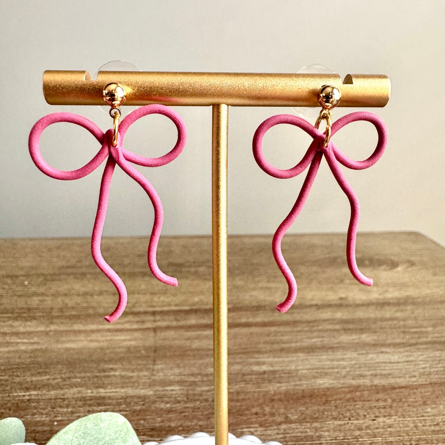 Dainty Bows