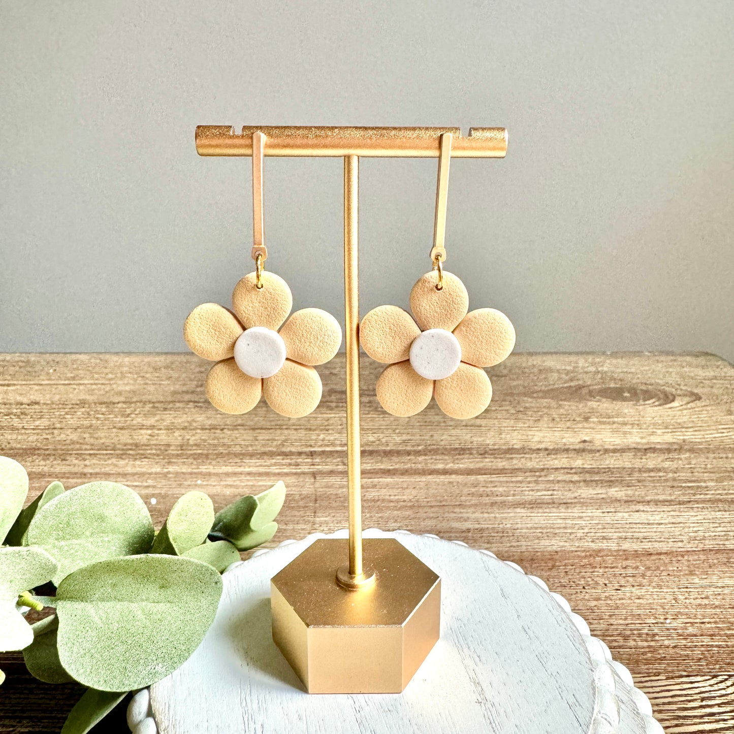 Betsy - Yellow Daisy