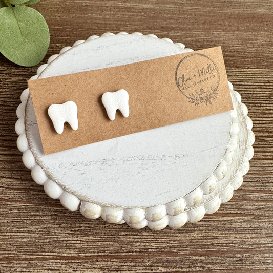 Teeth Studs