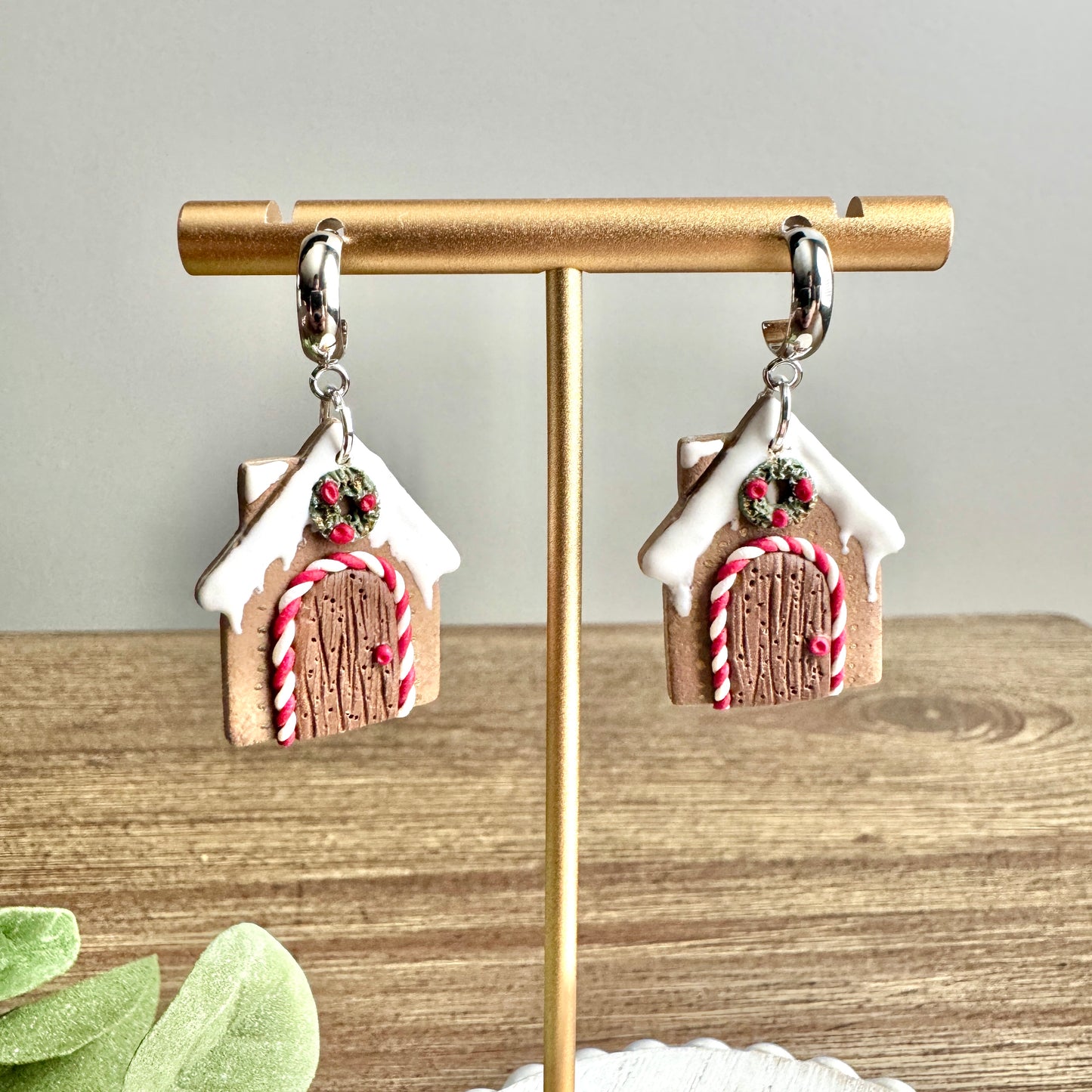 Christmas Gingerbread Peppermint Houses