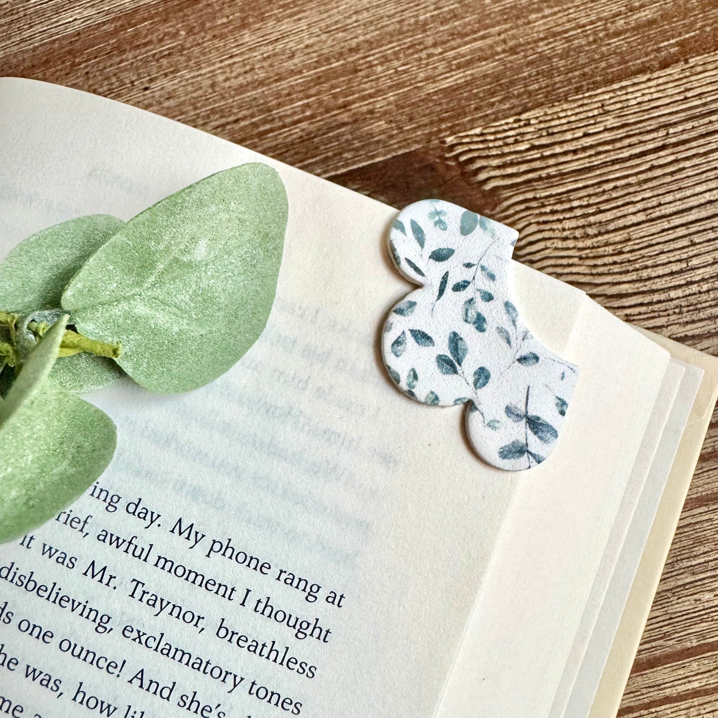 Bookmarks - Scalloped Open Corner