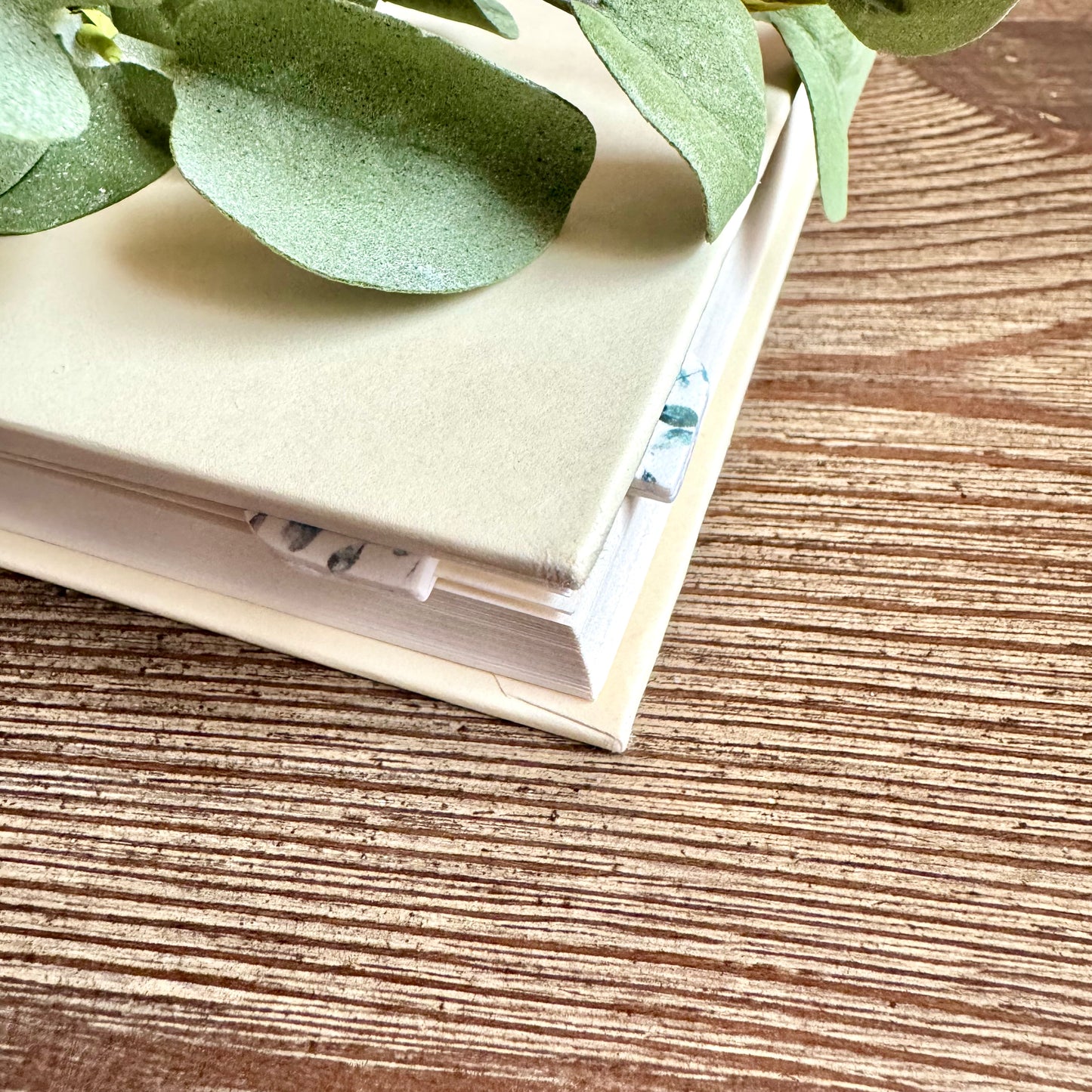 Bookmarks - Scalloped Open Corner