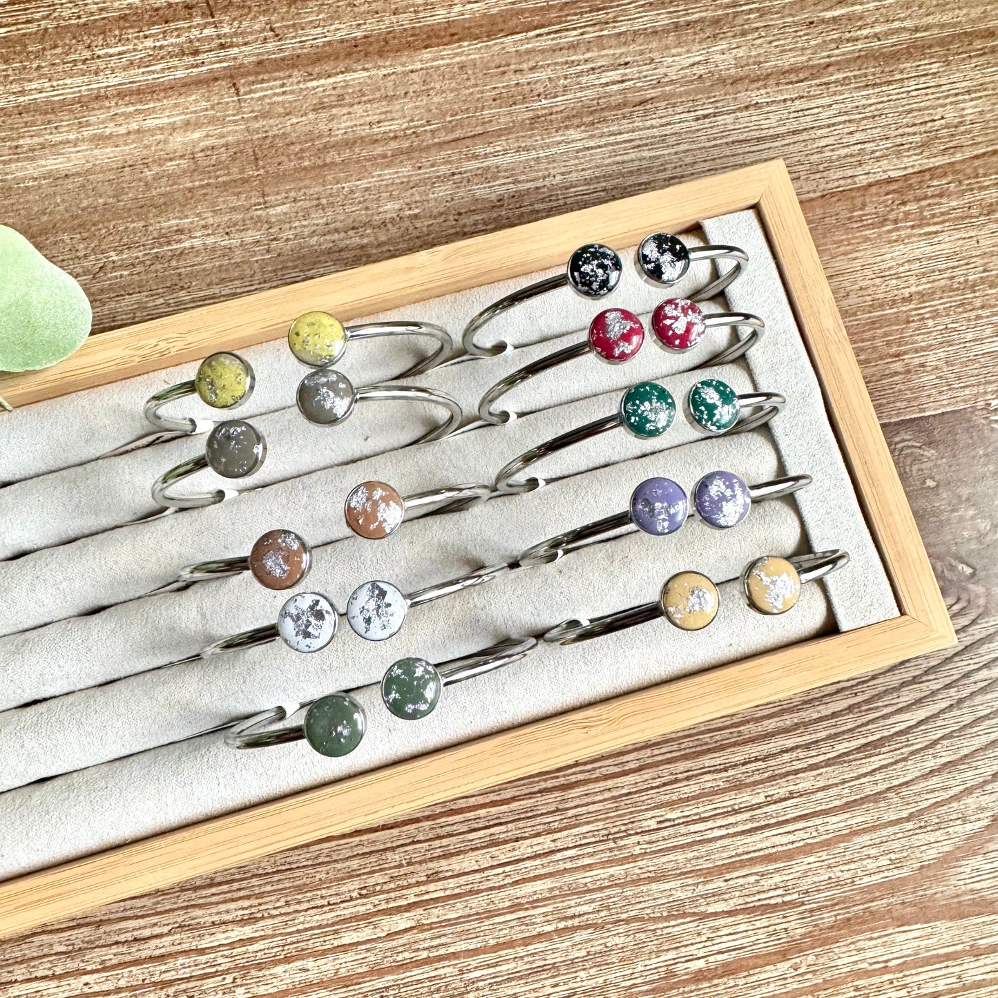 Bangle - Clay Bezels in Silver