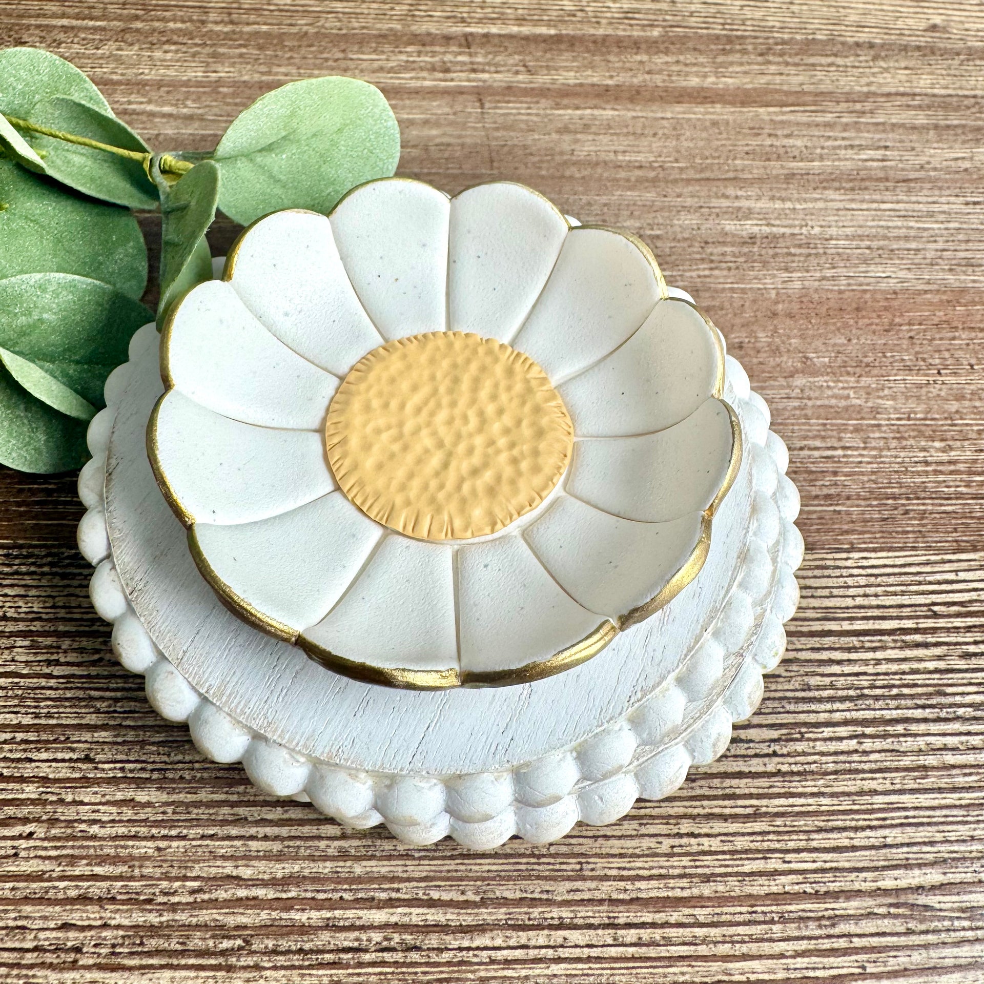 Daisy Flower Trinket Dishes – Olive + Millie