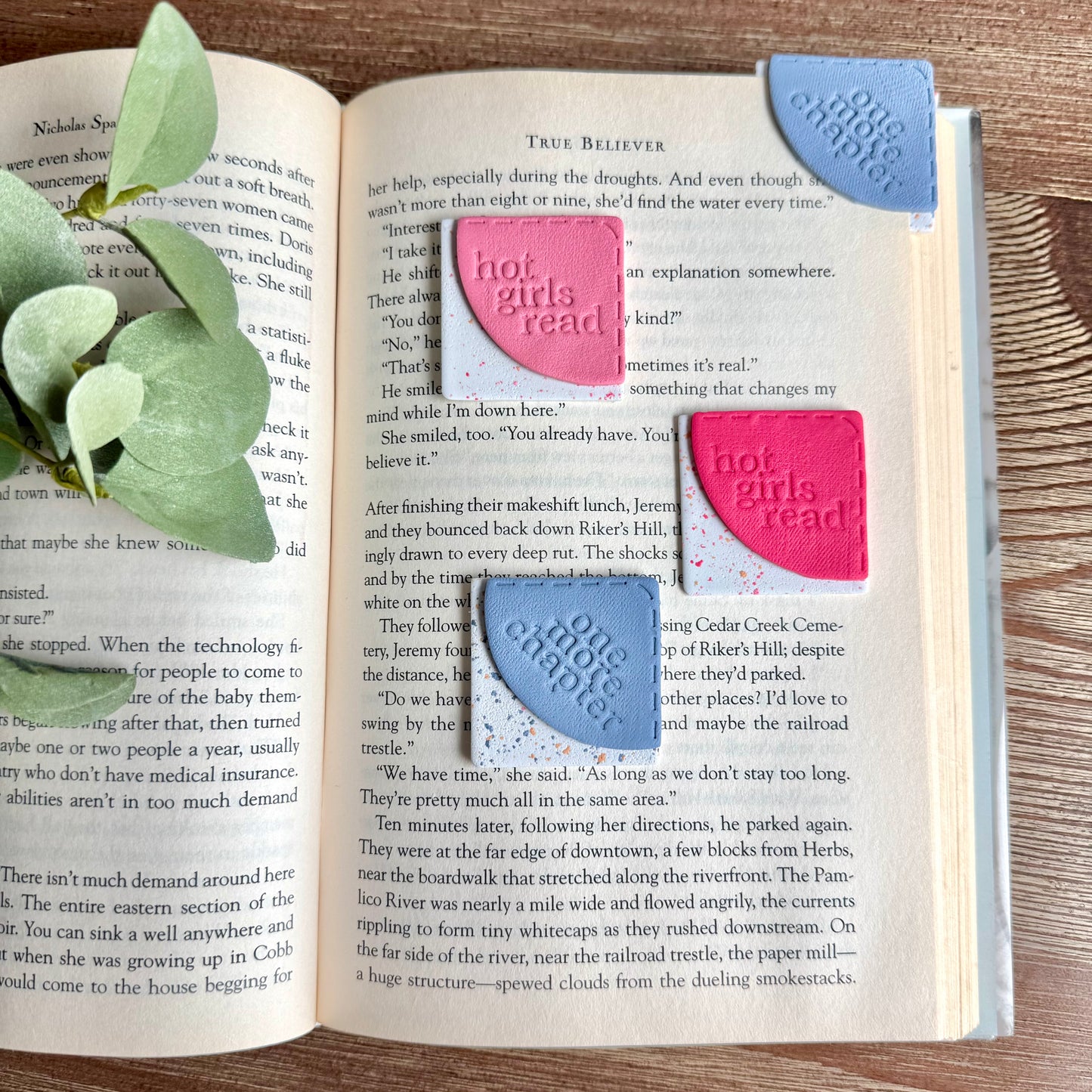 Bookmarks - Corner