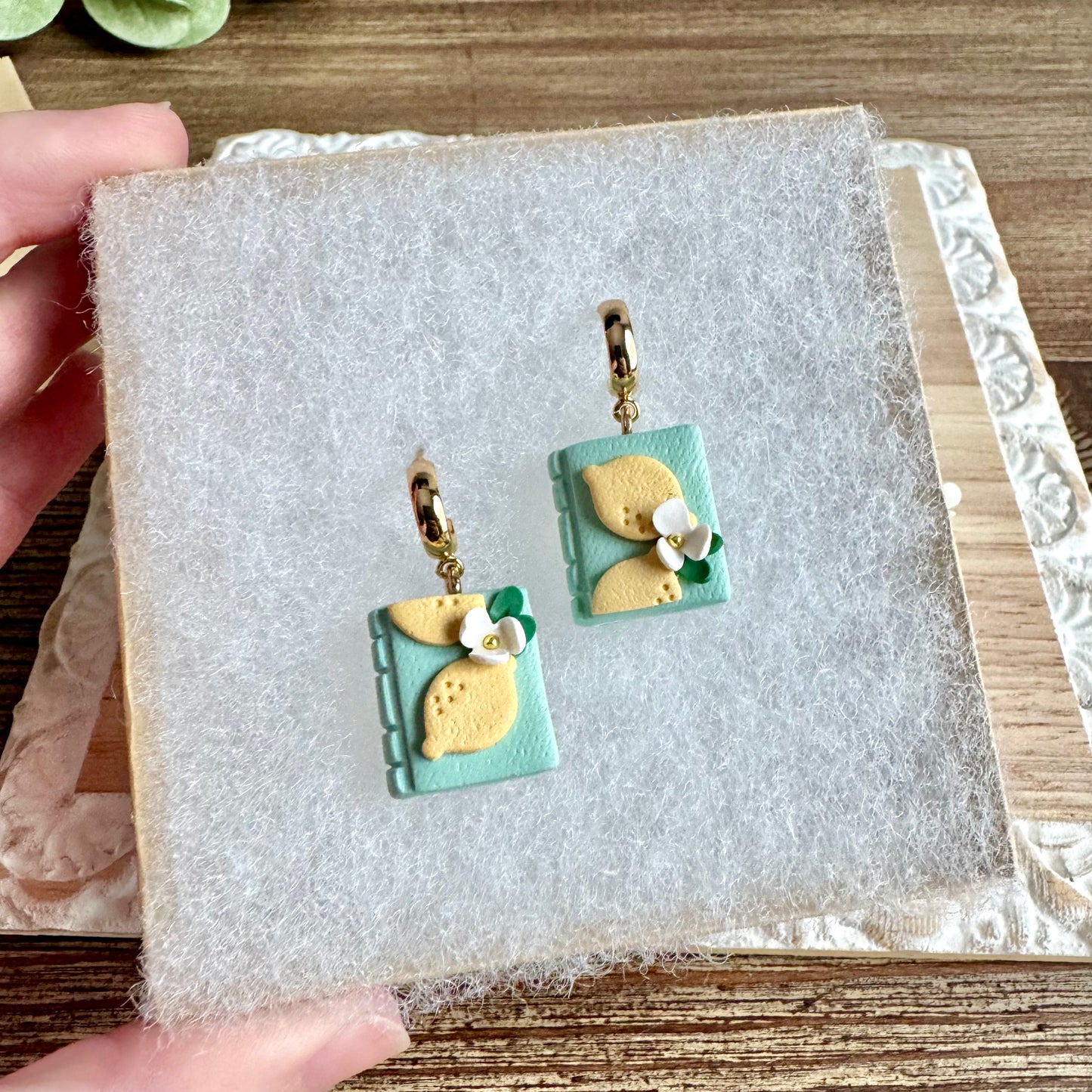 Lemon Books