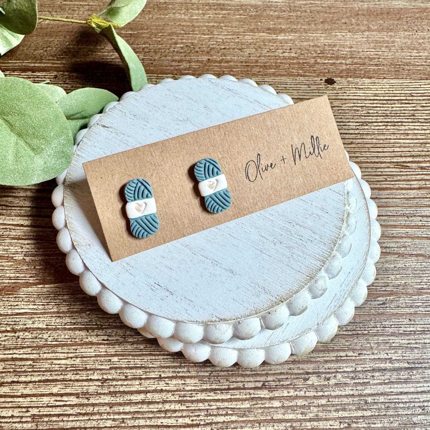 Yarn Bundle Studs