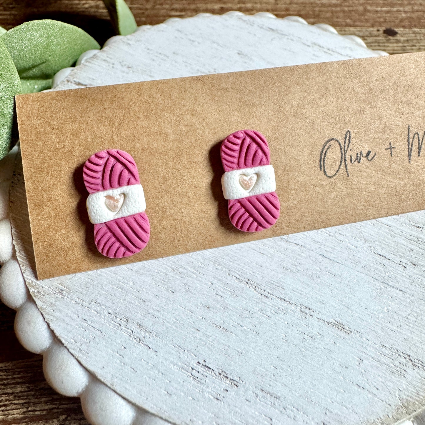 Yarn Bundle Studs