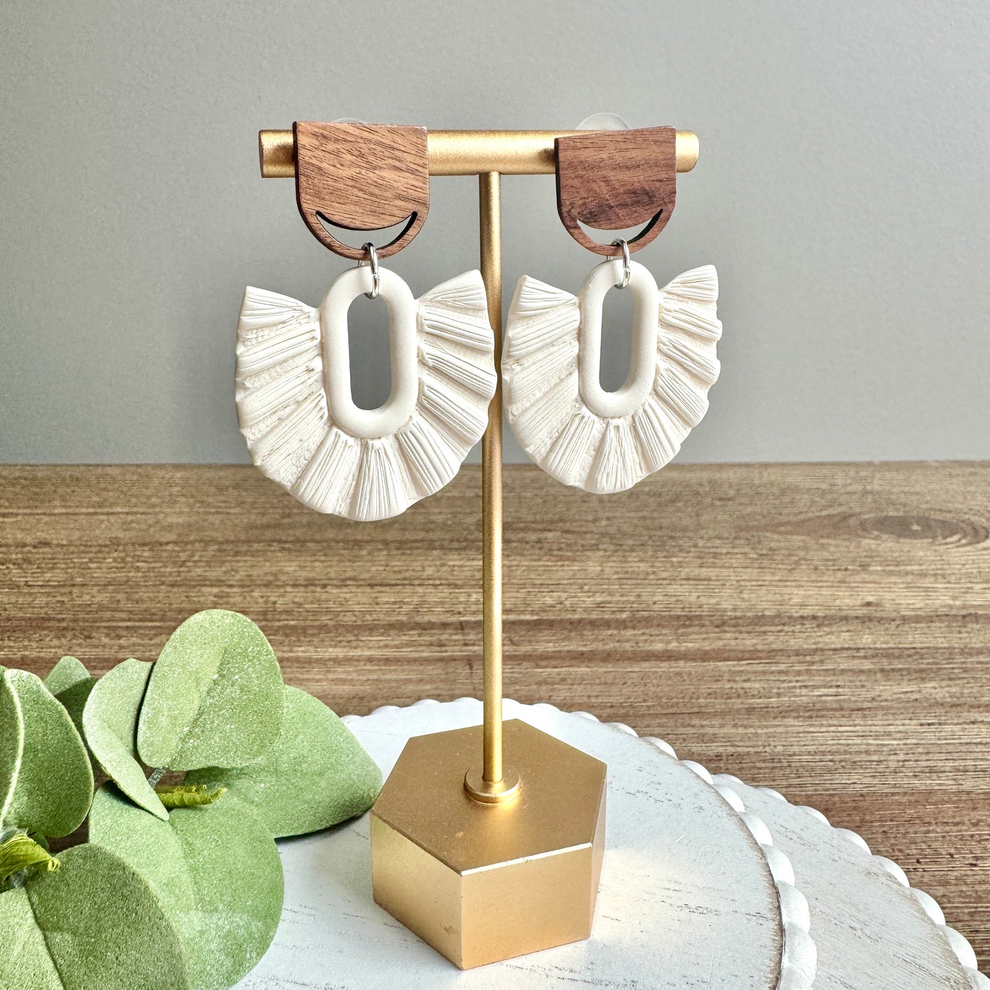 Fringe - Tan with Wood Post