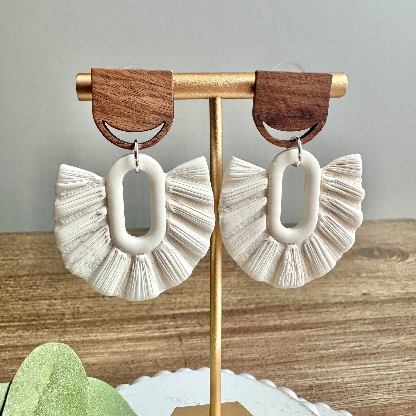 Fringe - Tan with Wood Post