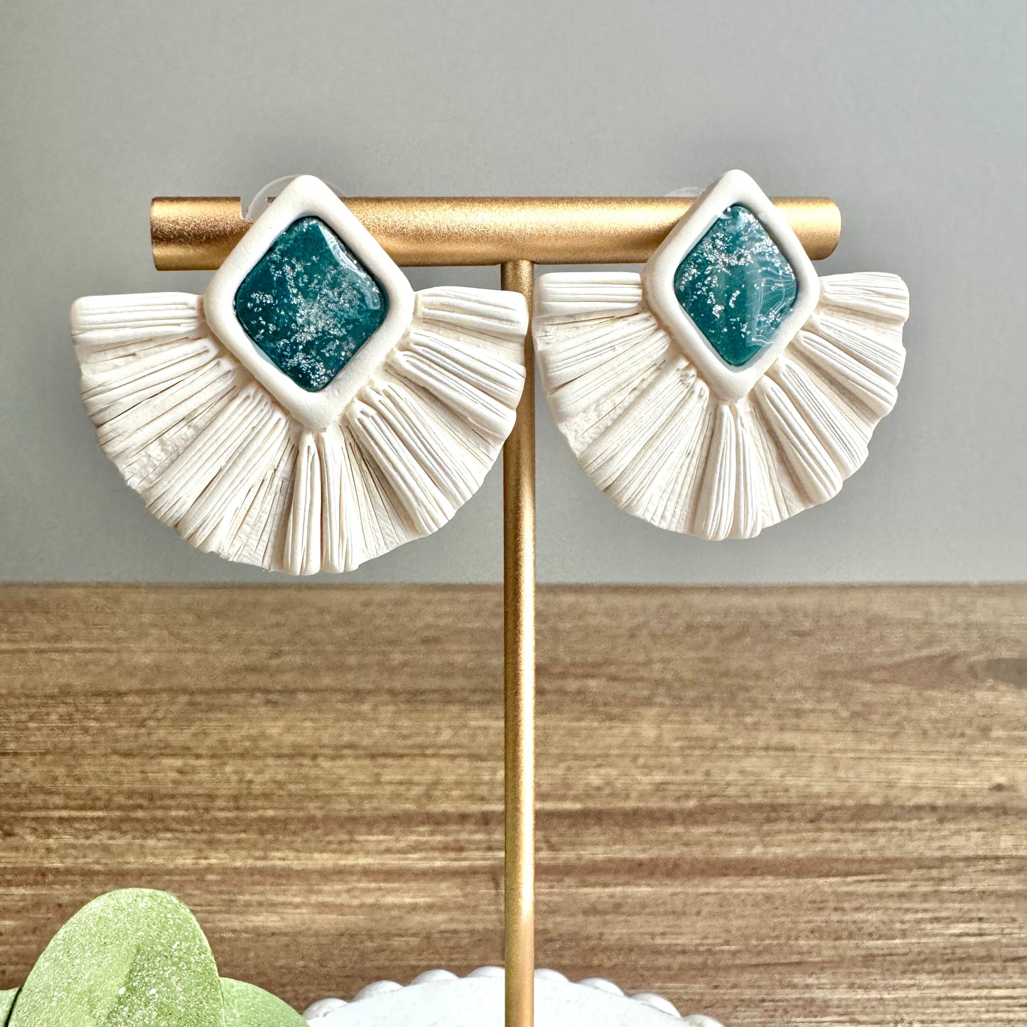 Fringe - Ivory with Stone