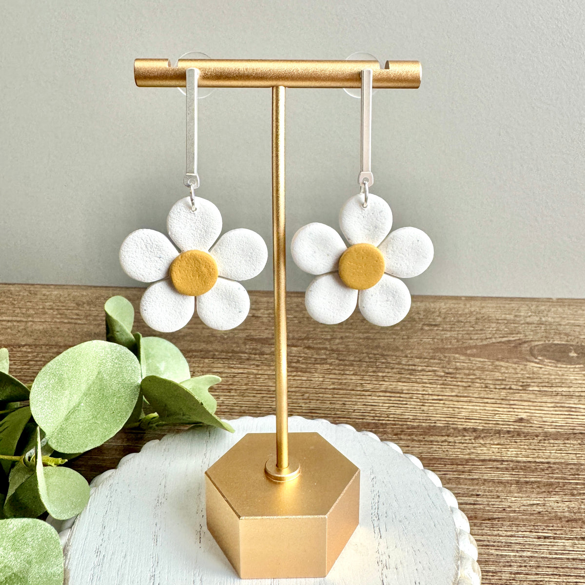 Betsy - White Daisy