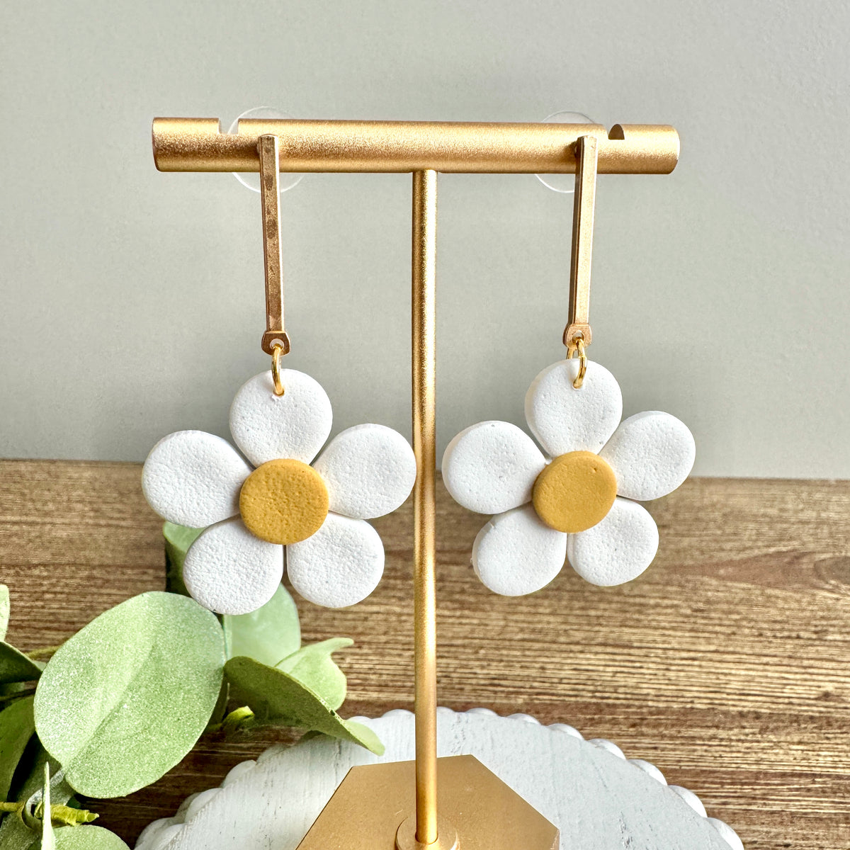 Betsy - White Daisy