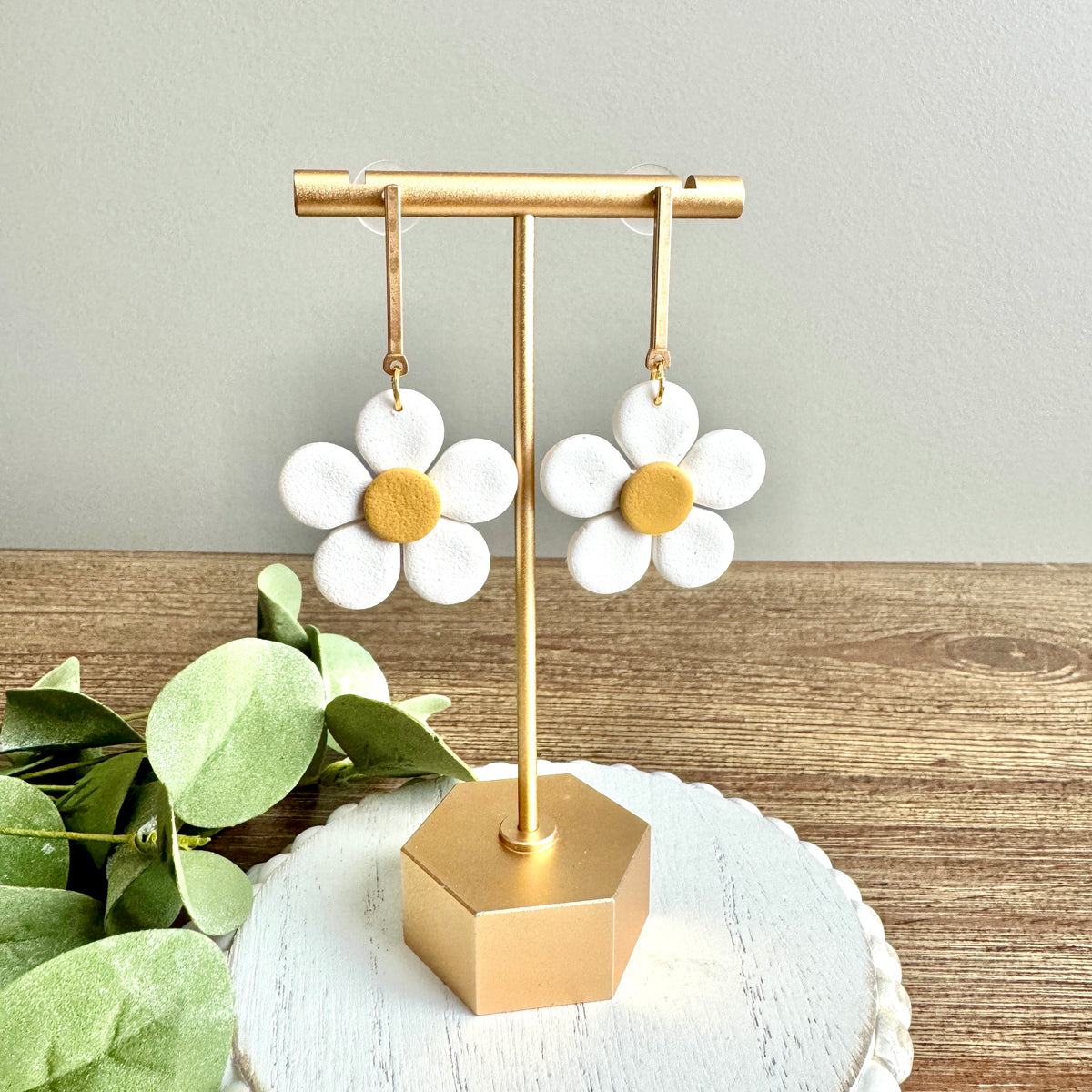 Betsy - White Daisy