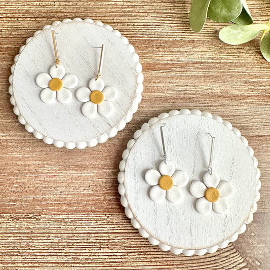 Betsy - White Daisy