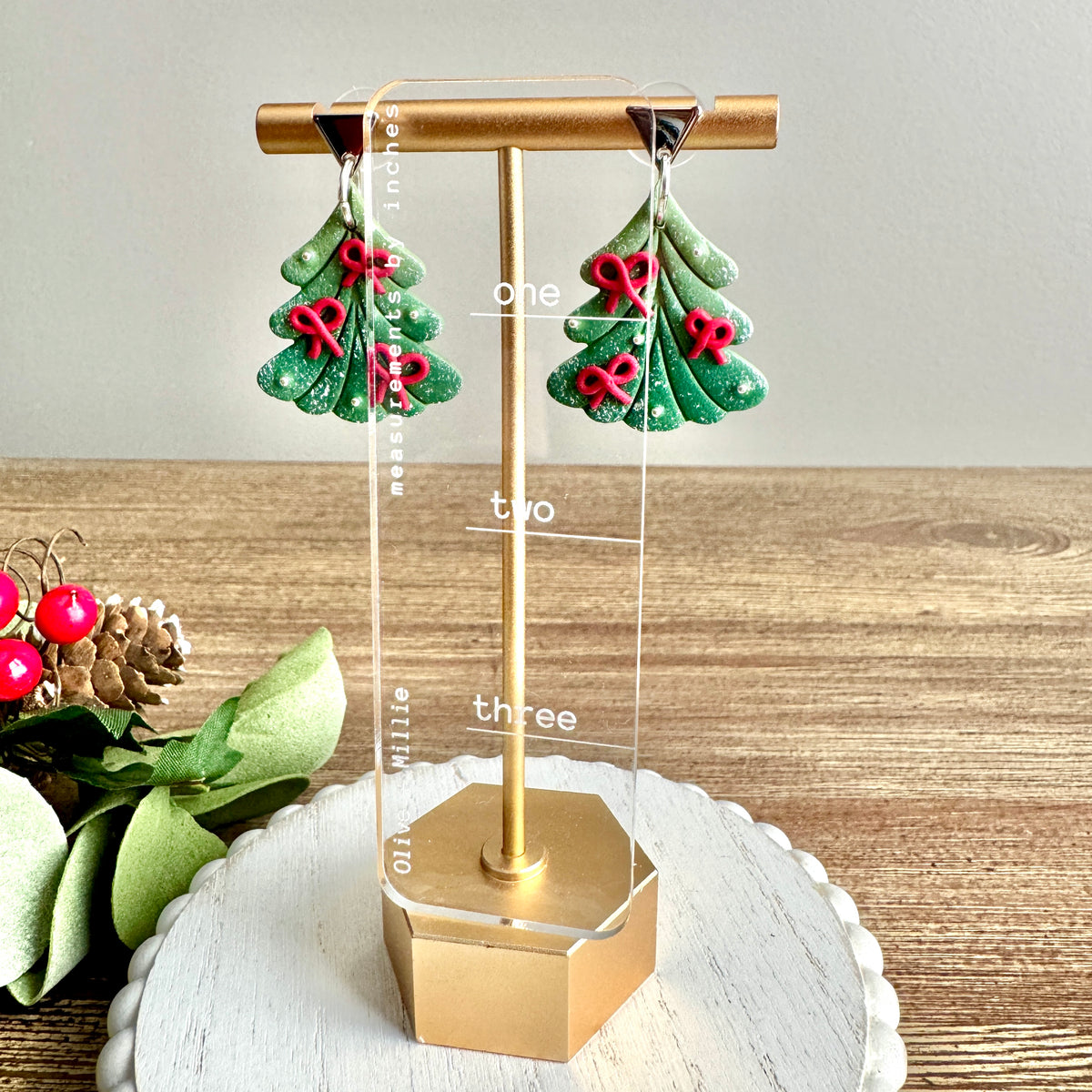 Christmas Traditional Tree with Bows