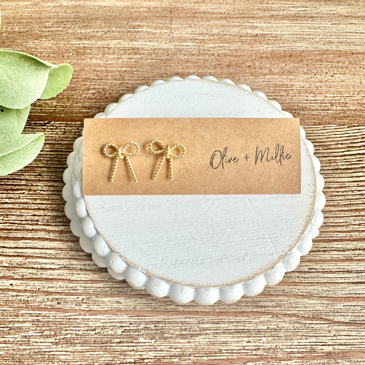 Rope Bow Studs